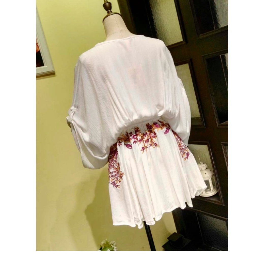 Boho White plunging neck tassel embroidered floral dress - Picture 9 of 10